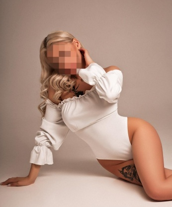 Меня зовут Диана, и я индивидуалка из Москвы. В моих руках ты почувствуешь настоящий релакс и незабываемое удовольствие. Я гарантирую тебе самые разнообразные и горячие услуги - от массажа до экстремальных игр. У меня есть много позитивных отзывов и фантастические фото, которые подтверждают мою безупречность. 💋💦 Если тебе нужен незабываемый опыт, я жду тебя в Москве, готовая сделать твои мечты ярче и страстнее. Жми кнопку и погрузись в безумный мир наслаждения со мной. 💫🔥 6320, 20 лет